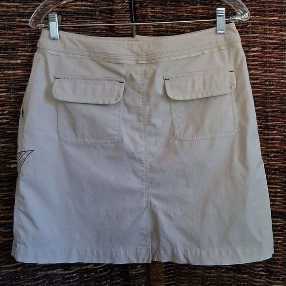 Title Nine Leaf Print Skirt Women 6 Tan Athleisure Skort Gorpcore Hiking Camping - Picture 3 of 10